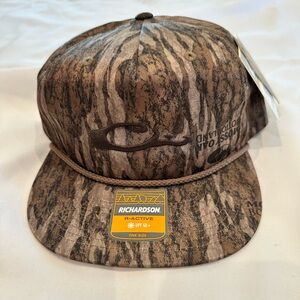 Professional Athletes Drake Waterfowl Mossy Oak Bottomland Cap 
Brown